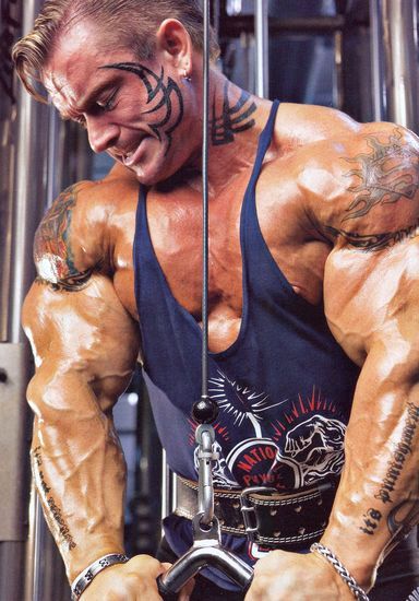 Lee Priest в очках