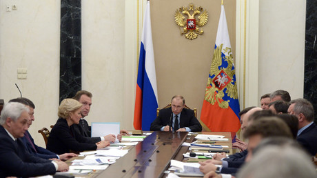 ‘Delayed reaction:’ Putin blasts Russian sport authorities for Meldonium scandal