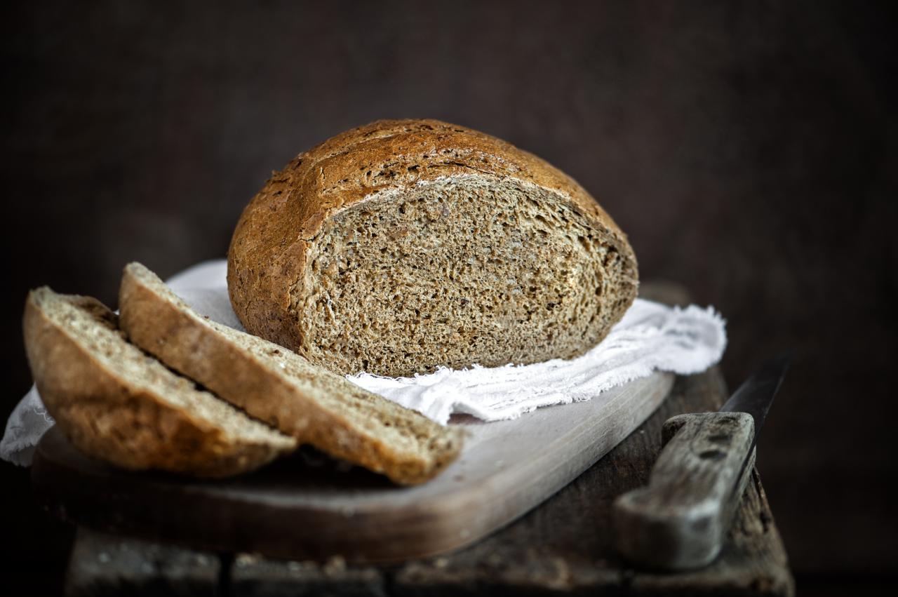 Черных хлеб. Хлеб. Черный хлеб. Ржаной хлеб. Черствый белый хлеб.