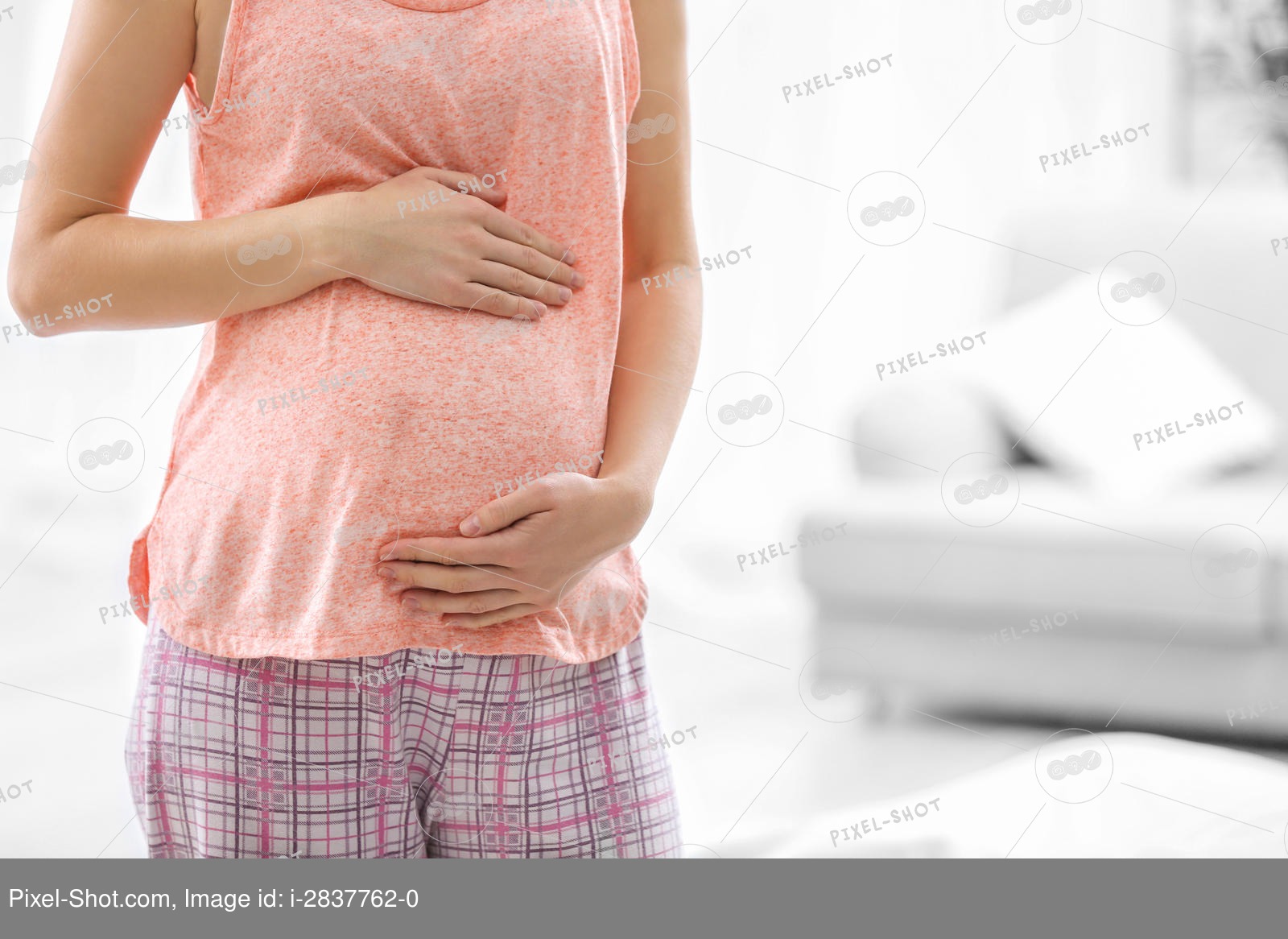 Болит живот на первых неделях. Боль в животе беременность. У беременной болит живот. У беременной болит животик.