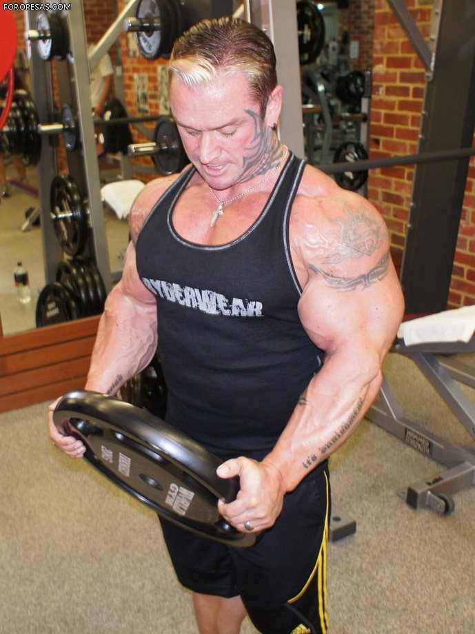 Lee Priest