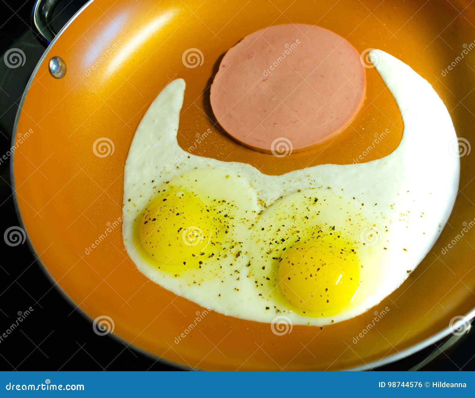 Килокалории 2 яйца. 100 Грамм яичницы. Яичница глазунья вес. Калории в глазуньи из двух яиц. Яичница калории.